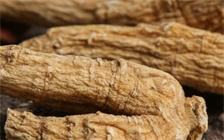 人参泡水喝的好处与坏处，过量饮用人参水导致心肌麻痹吗